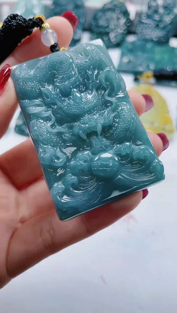 【闪购商品】翡翠颈饰未镶嵌