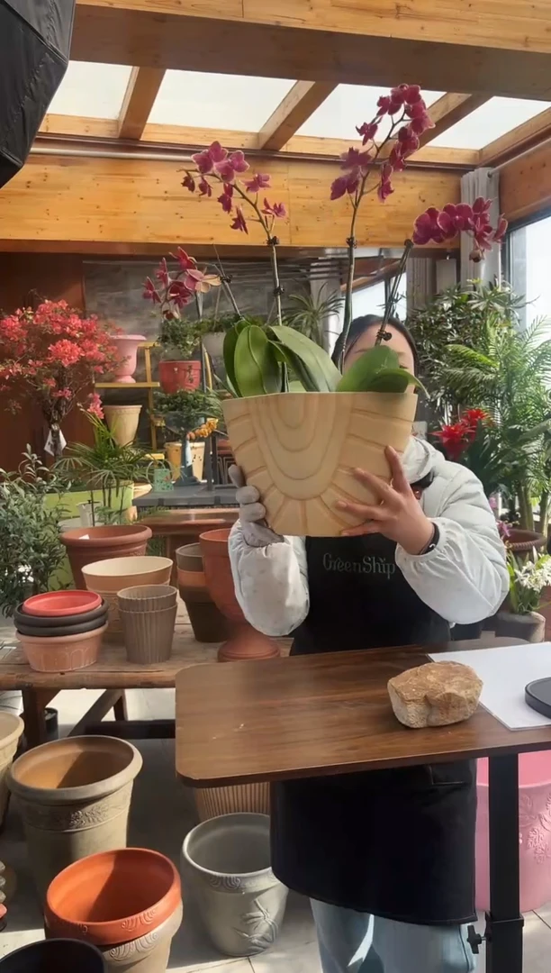 30.5*22.8*20.3/10R30/象牙色蜗牛异型加厚花盆