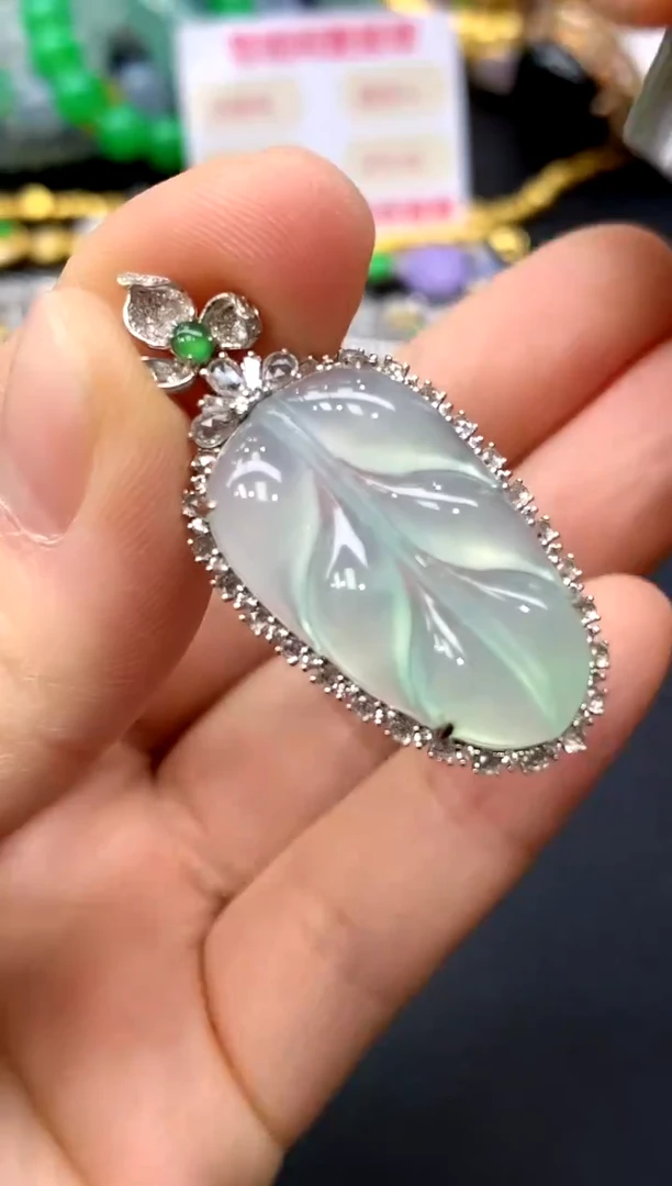 颈饰18K金镶嵌翡翠318-中国好珍宝