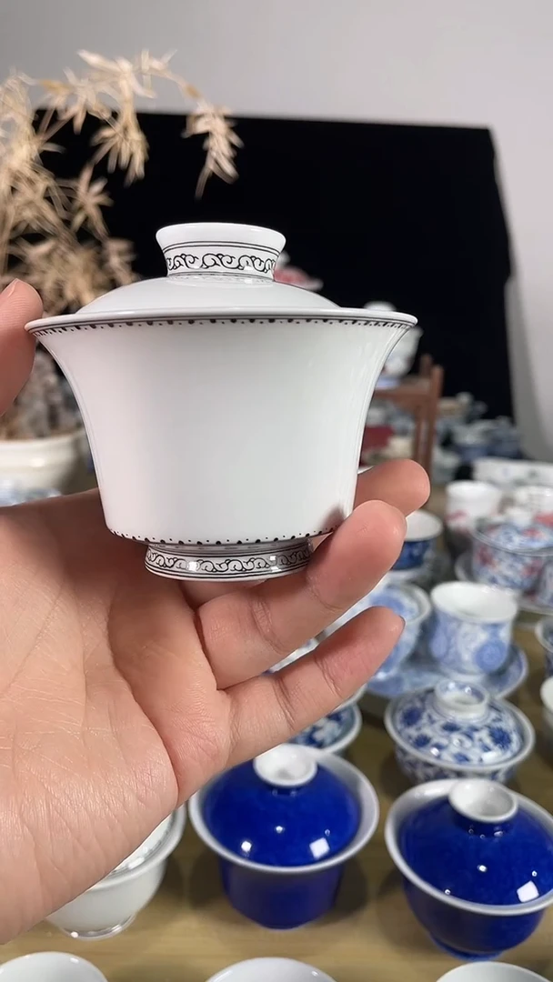 景德镇手工手绘墨彩马蹄两才盖碗