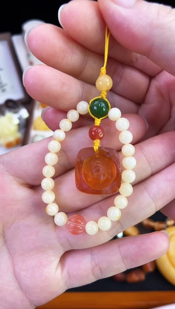 琥珀未镶嵌珠宝奇石柒月