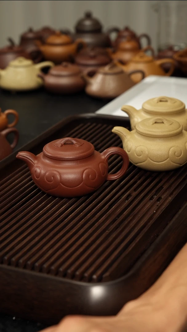 茶壶紫砂康*?底槽清的200cc的仿古如意