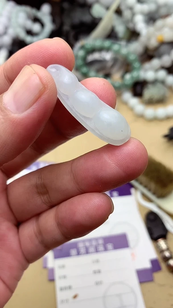 定制翡翠未镶嵌翡翠1