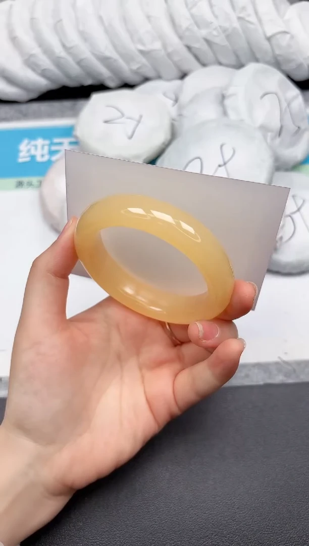 未镶嵌手镯石英质玉85-56.3