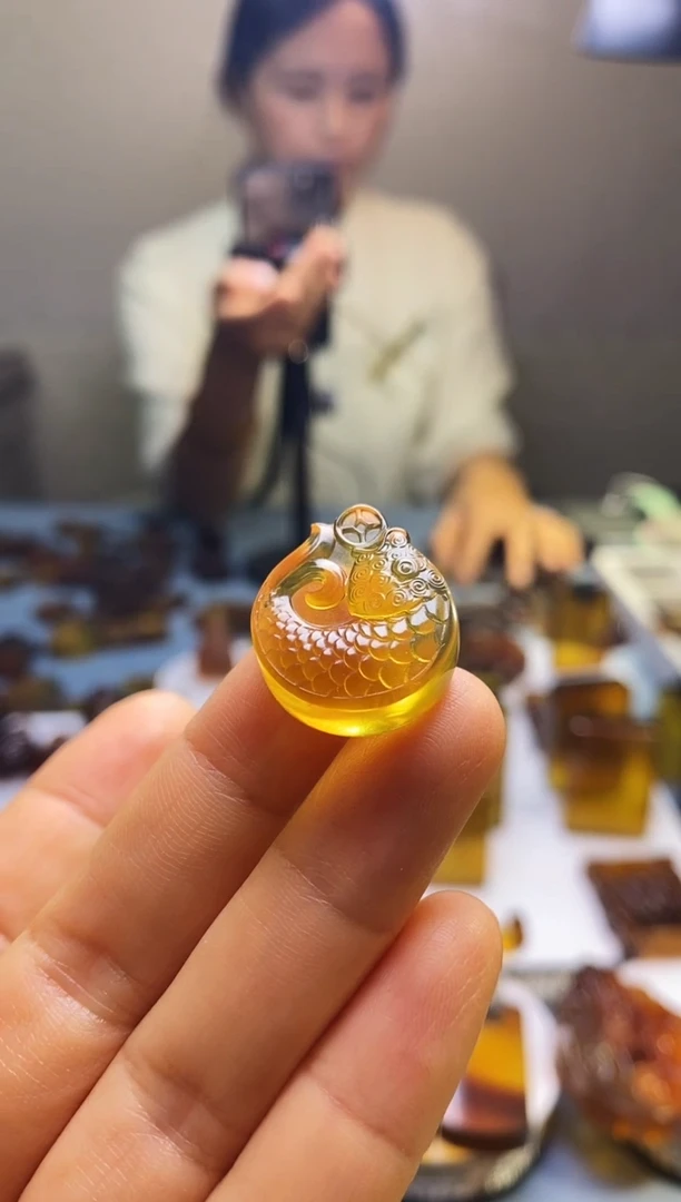 琥珀颈饰未镶嵌SN60-105（年年有钱）