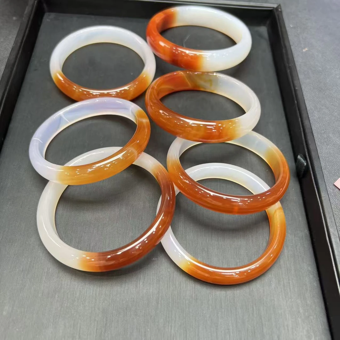 S1338-鸳鸯双色锦鲤玛瑙手镯-多样性发货只发一件-圈口