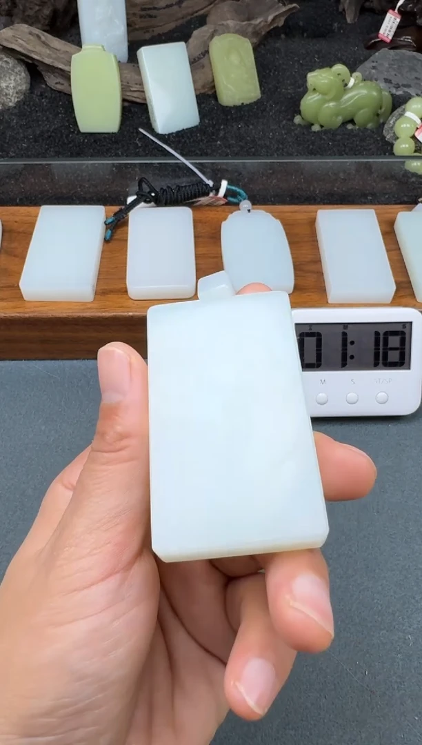 颈饰未镶嵌和田玉?****?2