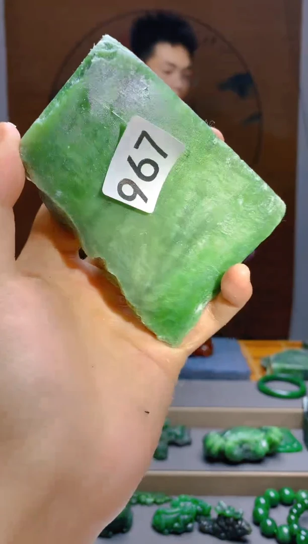 和田玉（碧玉）未镶嵌珠宝半成品1