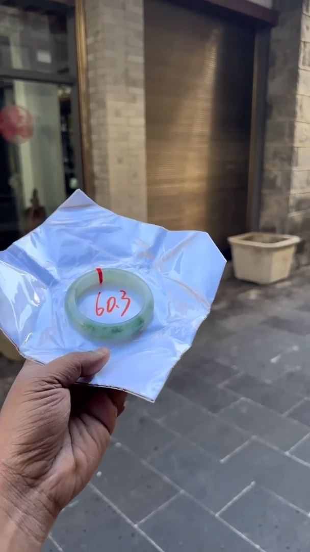 【闪购商品】翡翠手镯未镶嵌手镯