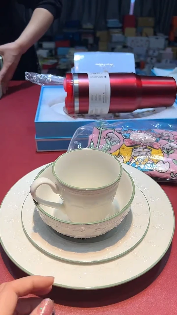 【闪购商品】瓷片锅碗瓢盆一件不剩