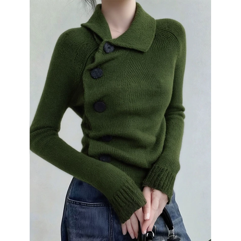 法式轻奢知性风绿色毛衣女秋冬设计感不规则单排扣洋气独特针织衫