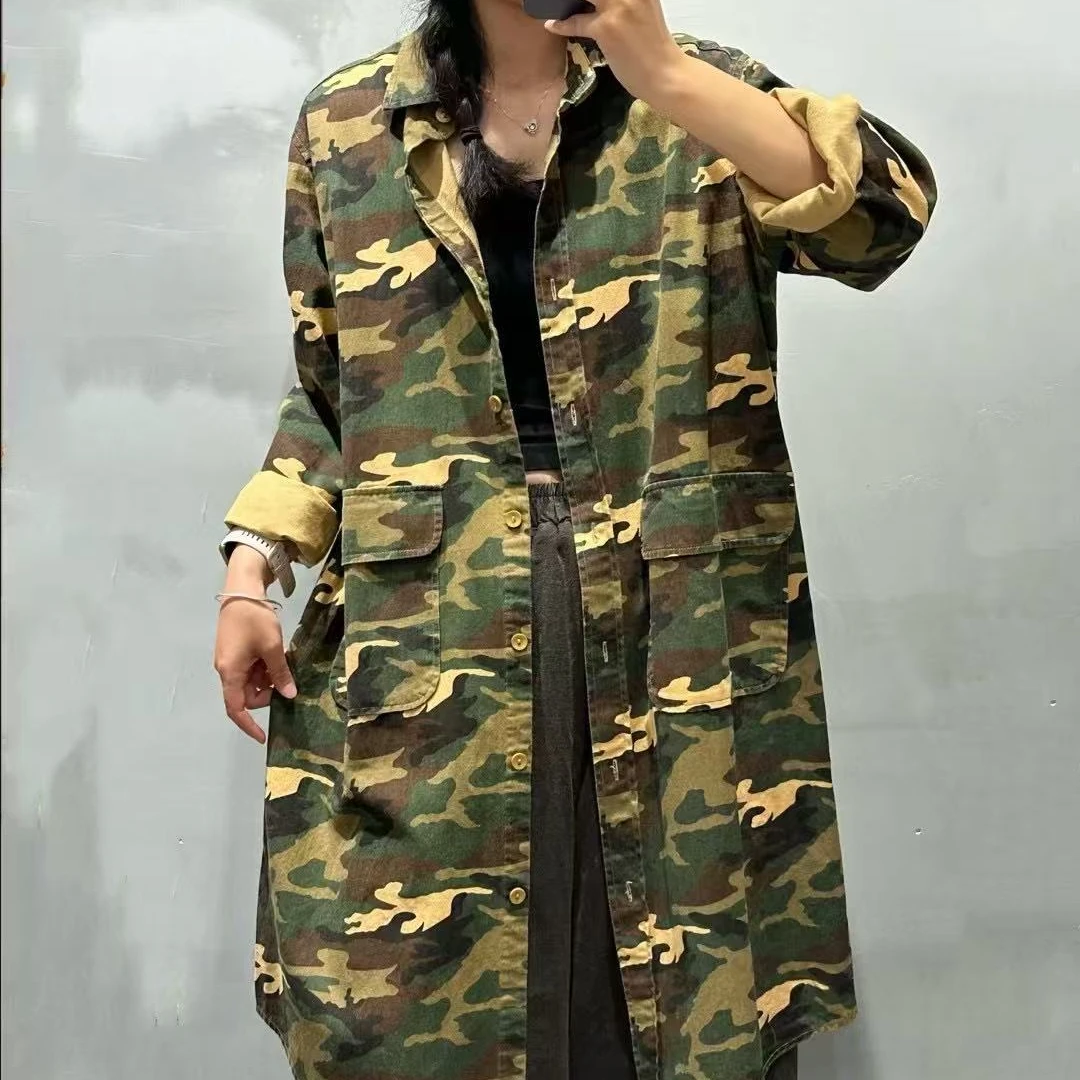 2025春季新款时尚迷彩POLO领大口袋系扣款风衣