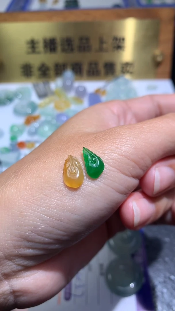 未镶嵌定制翡翠毛货