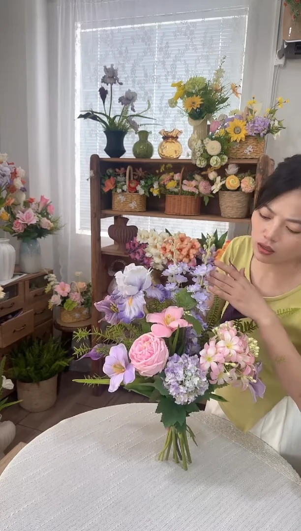 16紫粉色系手感玫瑰鸢尾花郁金香混搭花束，清仓尾货福利