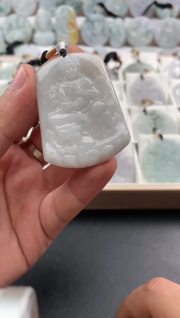 颈饰未镶嵌翡翠26/01/03/145