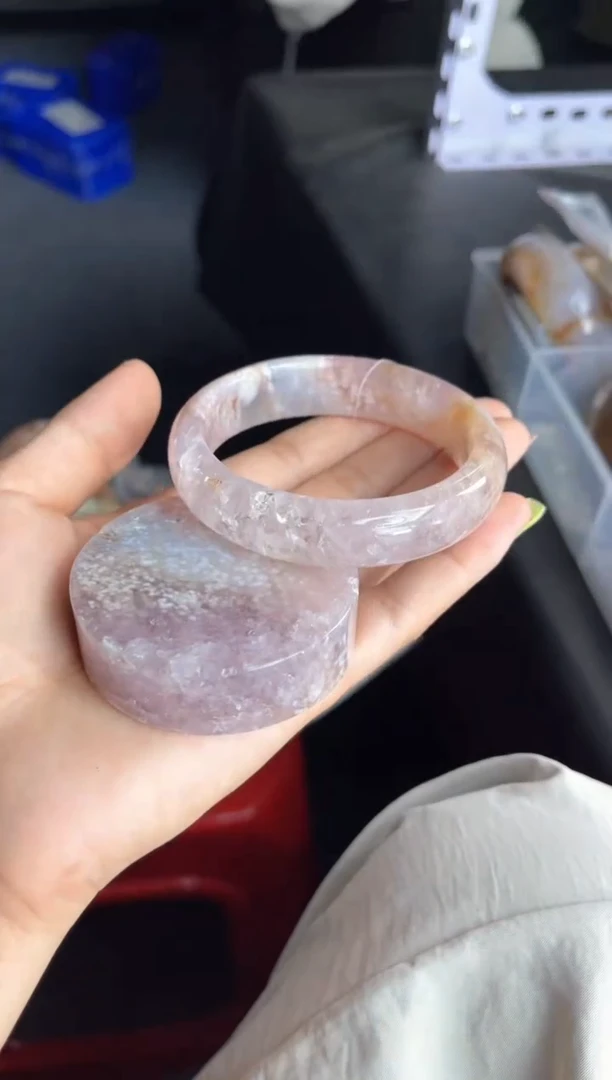 未镶嵌手镯石英质玉59