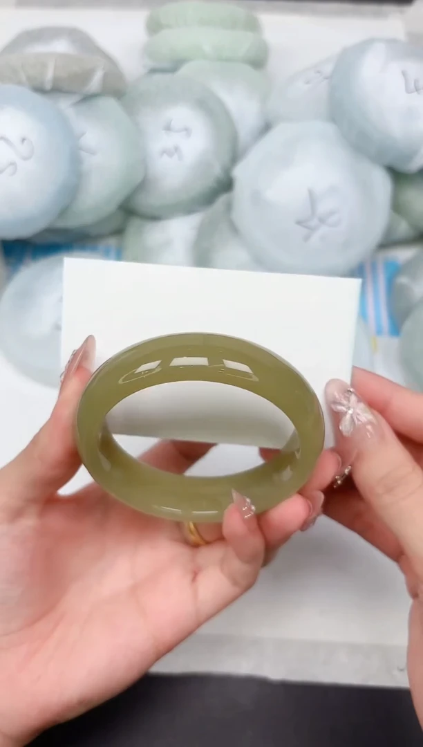 石英质玉手镯未镶嵌281-56.3