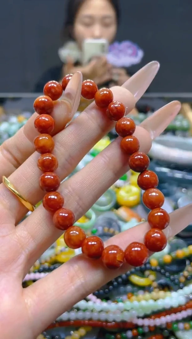翡翠未镶嵌颈饰8MM/P/翡翠A货，一件也是批发价