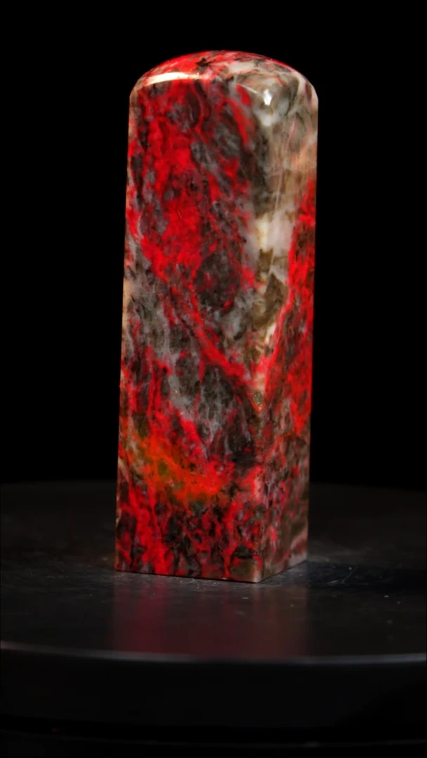 鸡血石刘关张鸡血石