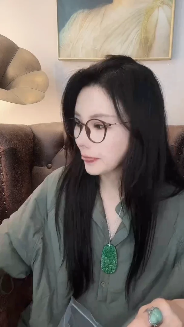 颈饰未镶嵌翡翠小**?翡翠E731