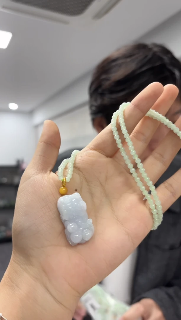 颈饰未镶嵌翡翠（多样性发一件）