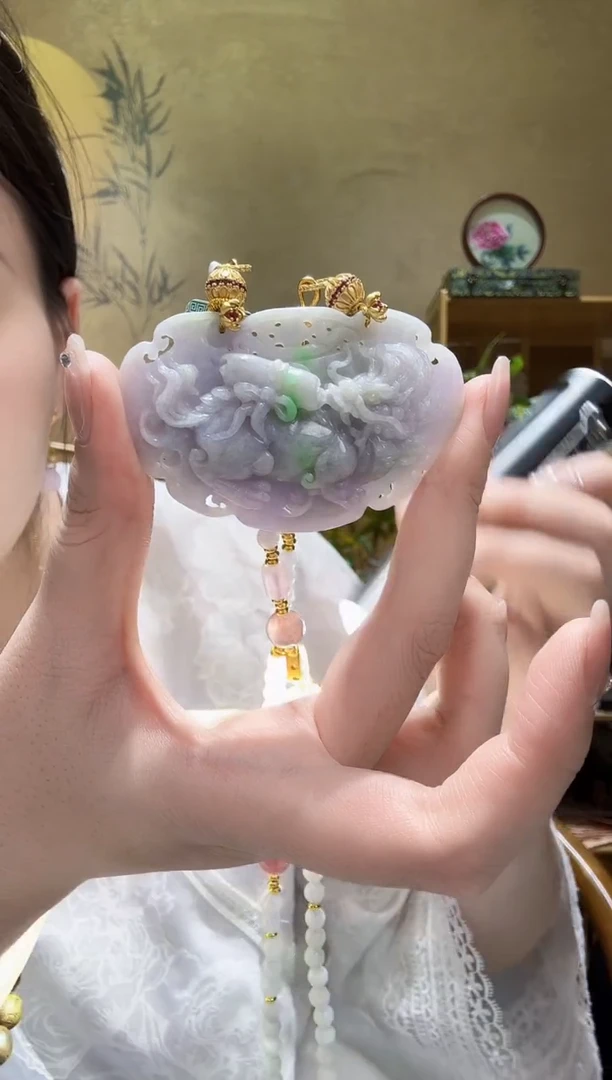 翡翠未镶嵌颈饰吊坠