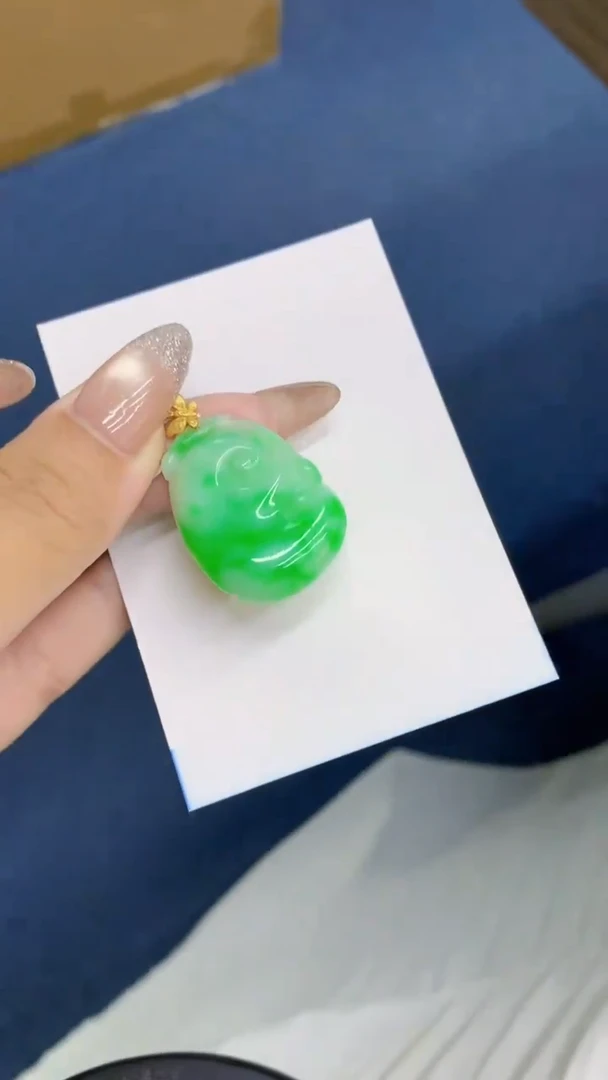 颈饰18K金镶嵌翡翠1