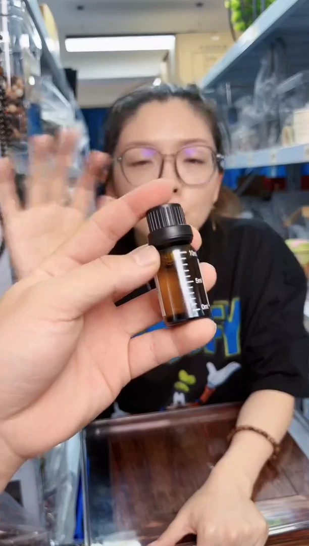 木龙脑10ml精油一个