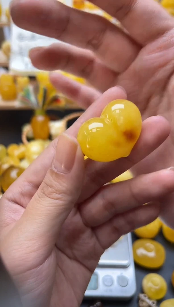 琥珀未镶嵌珠宝奇石069琥珀蜜蜡微瑕