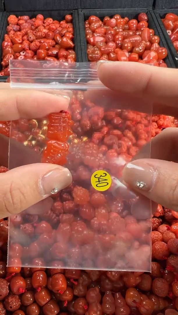 【闪购商品】南红玛瑙颈饰未镶嵌1