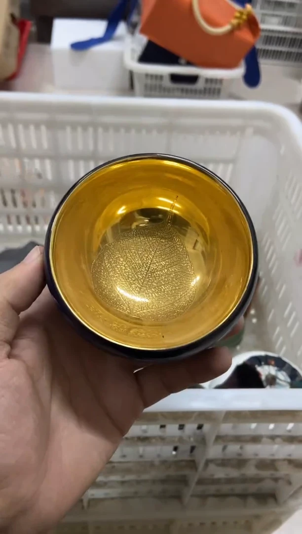 无运费险有瑕疵的摄影的产品有使用过的痕迹有点脏介意勿拍