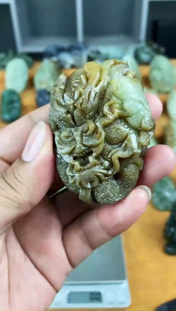 未镶嵌和田玉把件1