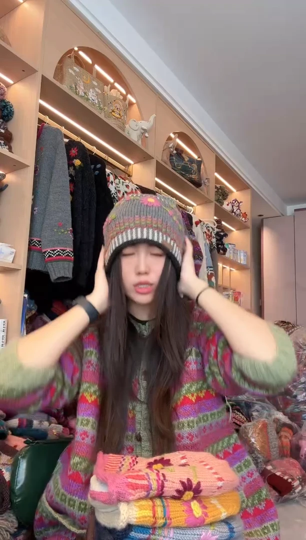 羊毛灰色卷边帽