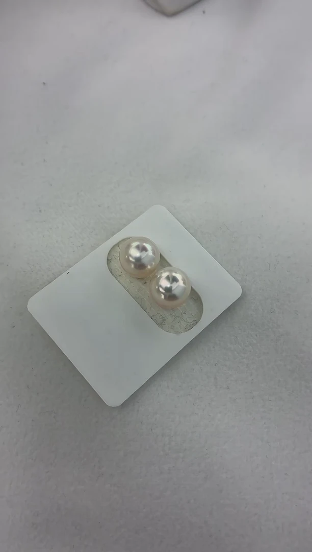 18K金镶嵌耳饰海水珍珠9-9.5素钉