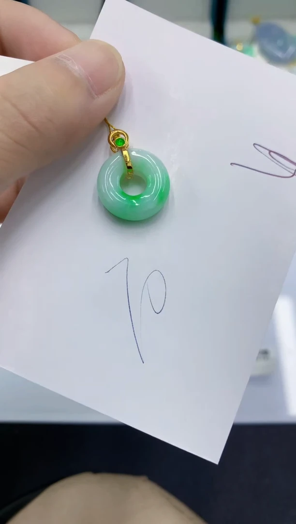 颈饰未镶嵌翡翠翡翠