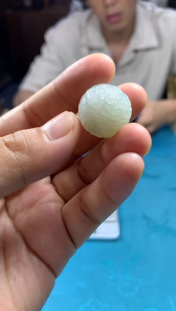 和田玉未镶嵌颈饰1