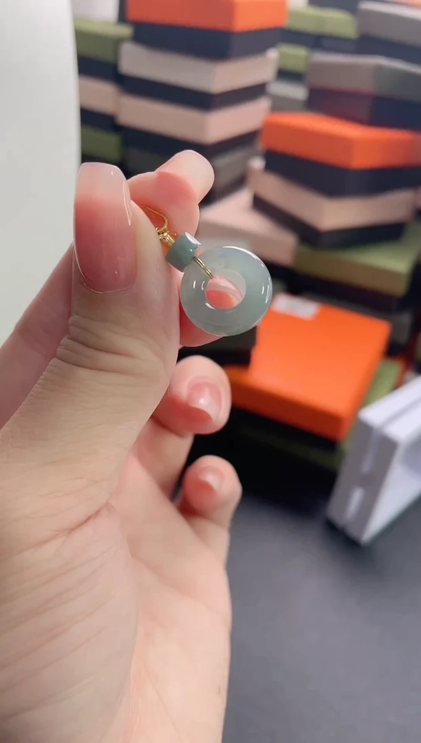 翡翠未镶嵌吊坠(不含链)甜甜圈