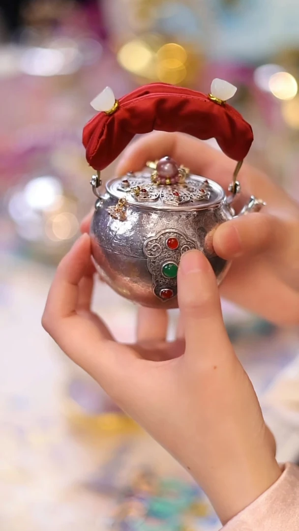 摆件山怂阿卿直播间@@hc0066