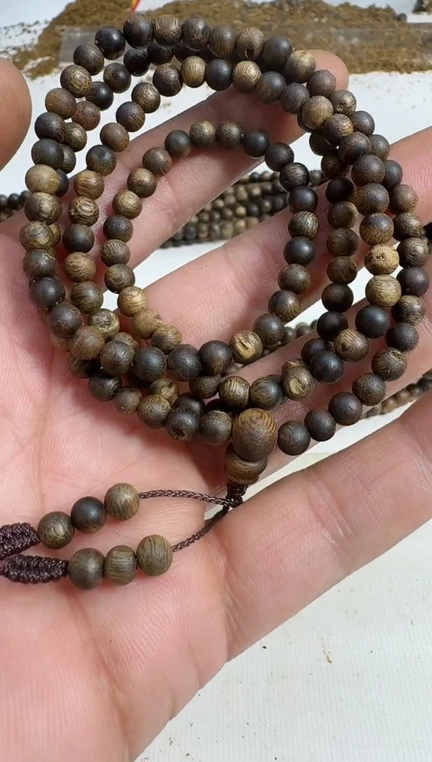 【闪购商品】沉香手串乌身0.5规格多圈9克虫漏