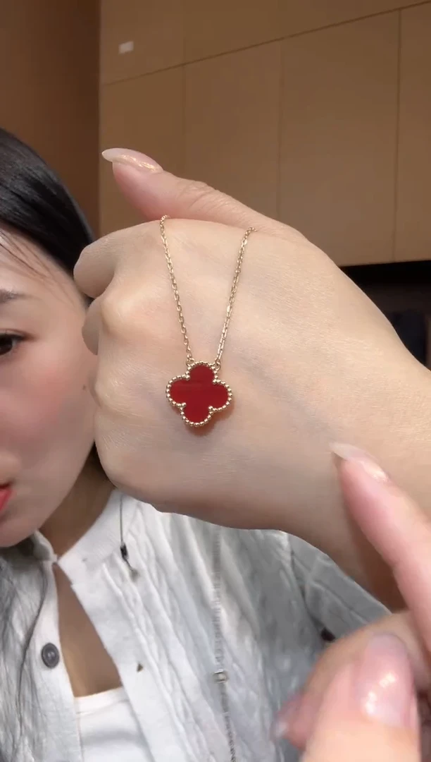 【闪购商品】玛瑙/玉髓套链18K金镶嵌红色k黄，四叶草套链GHJ25版