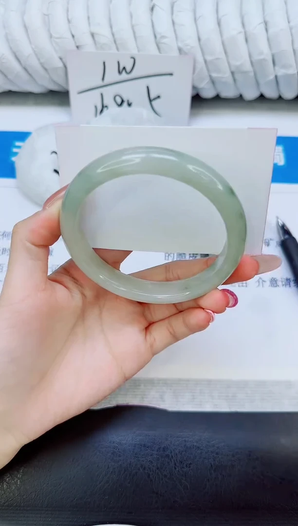 未镶嵌手镯石英质玉46/60