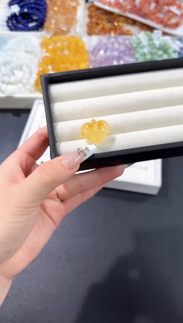 蜜蜡颈饰银S925镶嵌66g多样性发其一