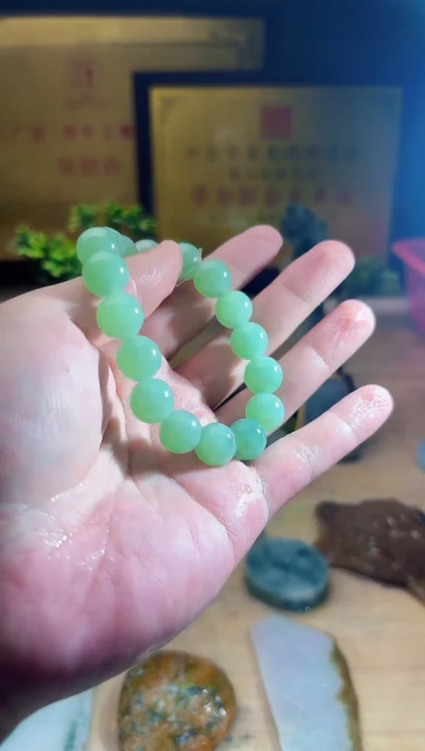 翡翠挂件未镶嵌赵**虾A货张麦9985