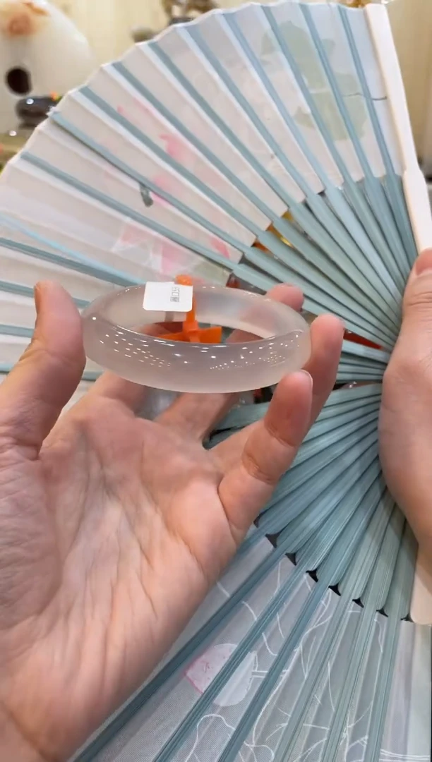 【闪购商品】玛瑙/玉髓手镯未镶嵌玛瑙手镯