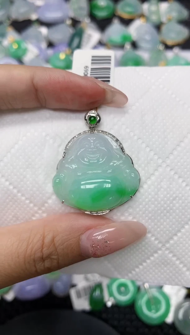 颈饰18K金镶嵌翡翠1111111111