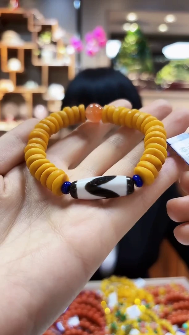 【闪购商品】琥珀裸石未镶嵌手链