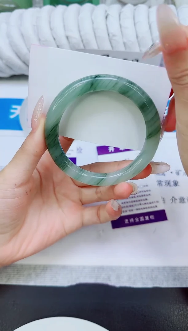 未镶嵌手镯石英质玉81/57