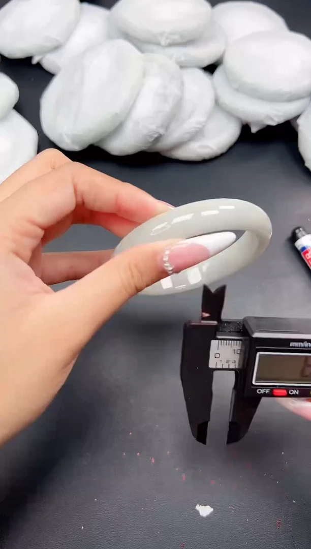 精品手镯，一物一拍T-083