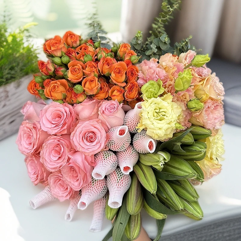粉玫瑰+香水百合+多头玫瑰+洋桔梗+配草