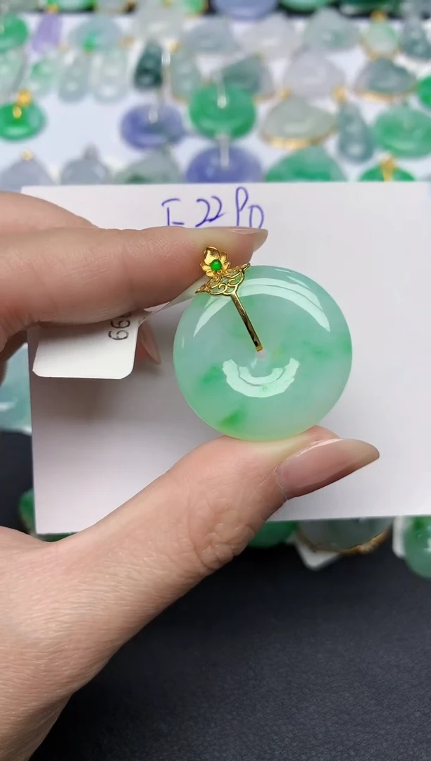 颈饰18K金镶嵌翡翠天然缅甸A货翡翠百元以上9元证书费自理